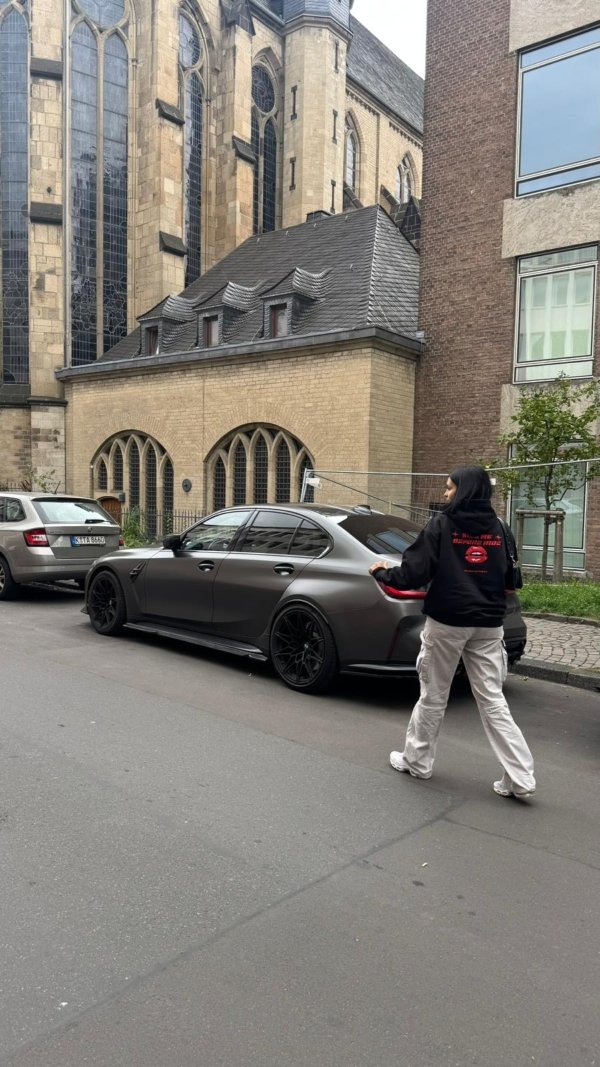 9c5b6aa1-07c0-48d5-97cc-2295b3b3184b HOODIE OVERSIZE UNISEX KISS ME BEFORE RIDE COLOR NEGRO